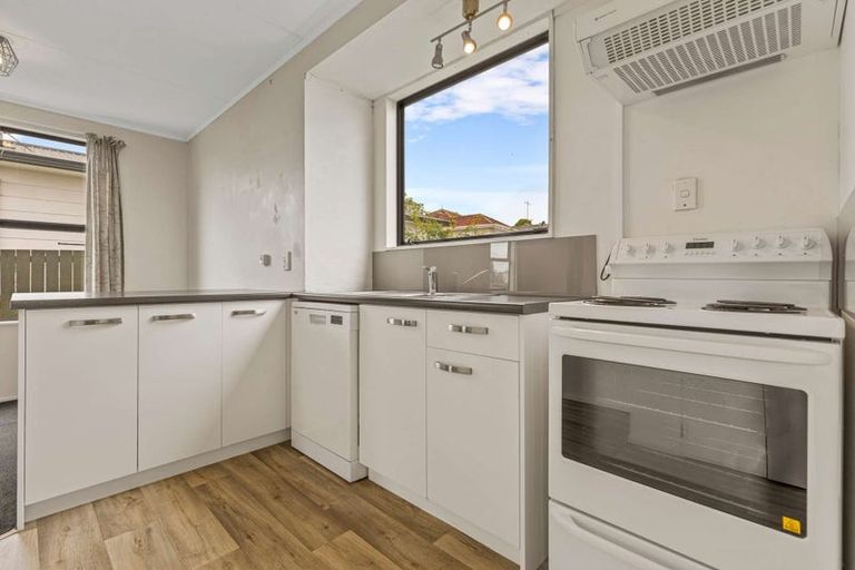 Photo of property in 2b Tui Avenue, Forest Lake, Hamilton, 3200