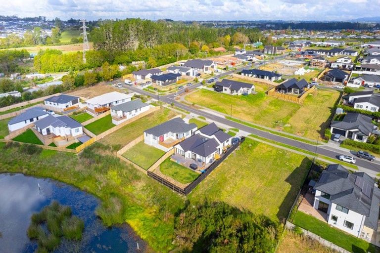 Photo of property in 33 Josh Road, Huapai, Kumeu, 0810