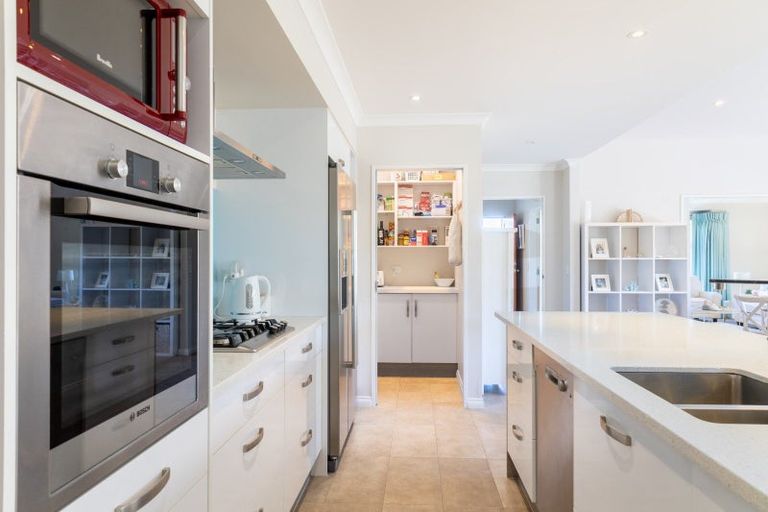 Photo of property in 26 Otupoa Way, Paraparaumu, 5032