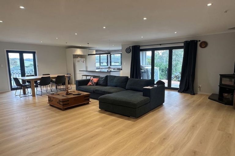 Photo of property in 7 Hammond Avenue, Hatfields Beach, Orewa, 0931