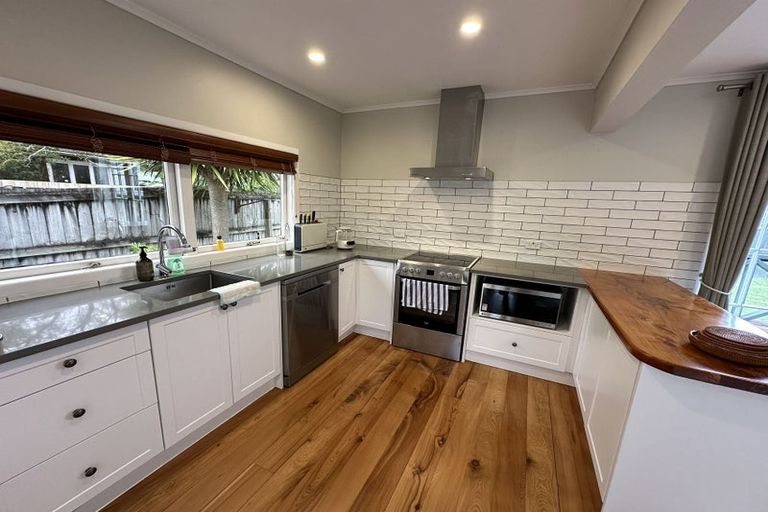 Photo of property in 500 Swanson Road, Ranui, Auckland, 0612