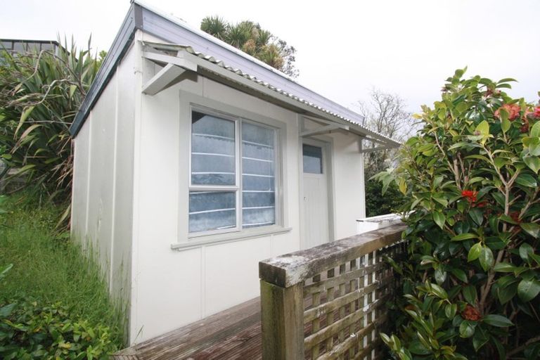 Photo of property in 27 Queens Road, Glen Avon, New Plymouth, 4312
