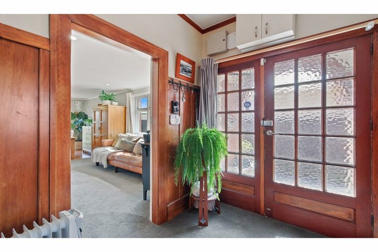 Photo of property in 105 Osborne Street, Waltham, Christchurch, 8011