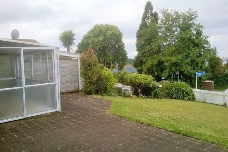 Photo of property in 132 Kingswood Road, Brookfield, Tauranga, 3110