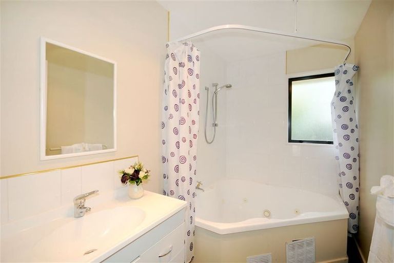 Photo of property in 212a Condell Avenue, Papanui, Christchurch, 8053