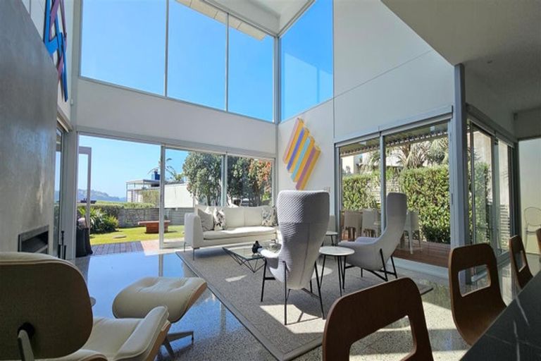 Photo of property in 39 Taumata Road, Omaha, 0986