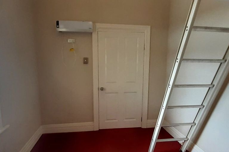 Photo of property in 6-10 Mudges Terrace, Newtown, Wellington, 6021