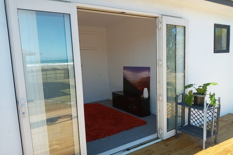 Photo of property in 5 Bluecliffs Beach Road, Papatotara, Tuatapere, 9691