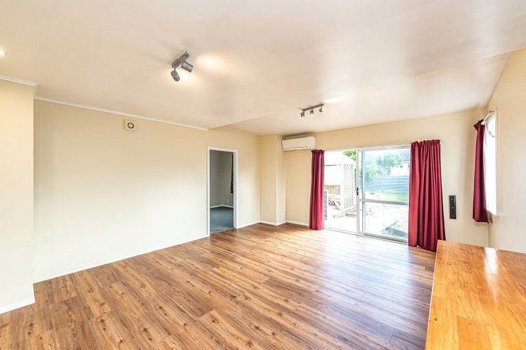 Photo of property in 27 Matipo Street, Castlecliff, Whanganui, 4501
