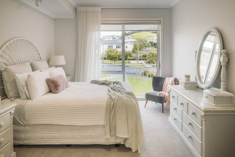 Photo of property in 74 Panorama Heights, Orewa, 0931