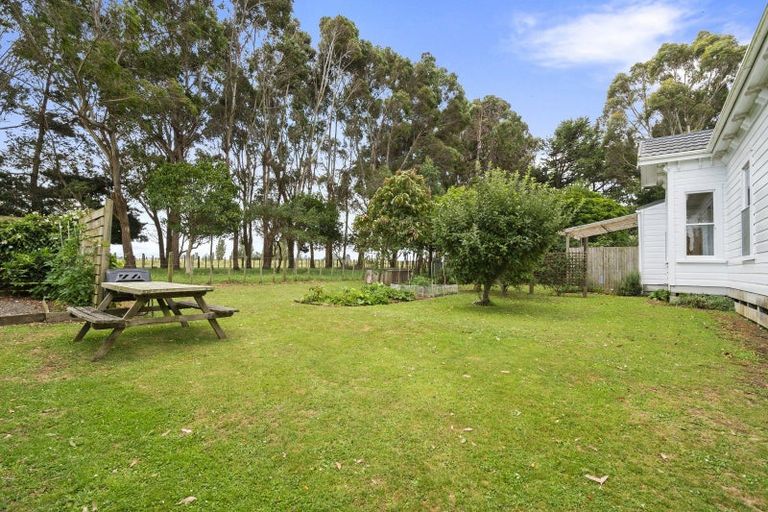 Photo of property in 2398 Cheltenham Hunterville Road, Beaconsfield, Feilding, 4779