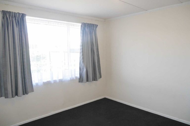 Photo of property in 3/5 Division Street, Riccarton, Christchurch, 8041