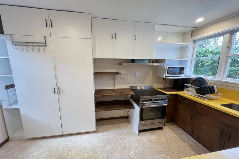 Photo of property in 1 Wavell Street, Karori, Wellington, 6012