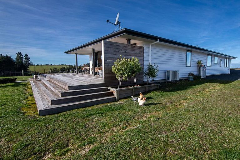 Photo of property in 64 Cameron Road, Hillend, Balclutha, 9272