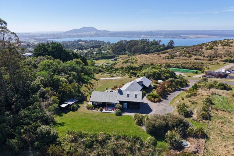 Photo of property in 146 Highland Drive, Acacia Bay, Taupo, 3385