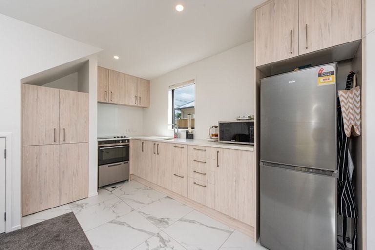 Photo of property in 3/27 Waiwhetu Road, Waiwhetu, Lower Hutt, 5010