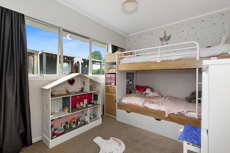 Photo of property in 2 Morrow Avenue, St Andrews, Hamilton, 3200