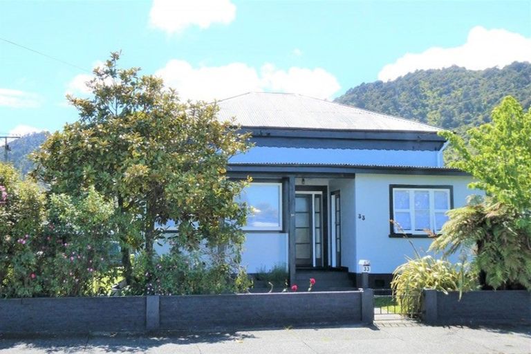 Photo of property in 33 Fox Street, Cobden, Greymouth, 7802