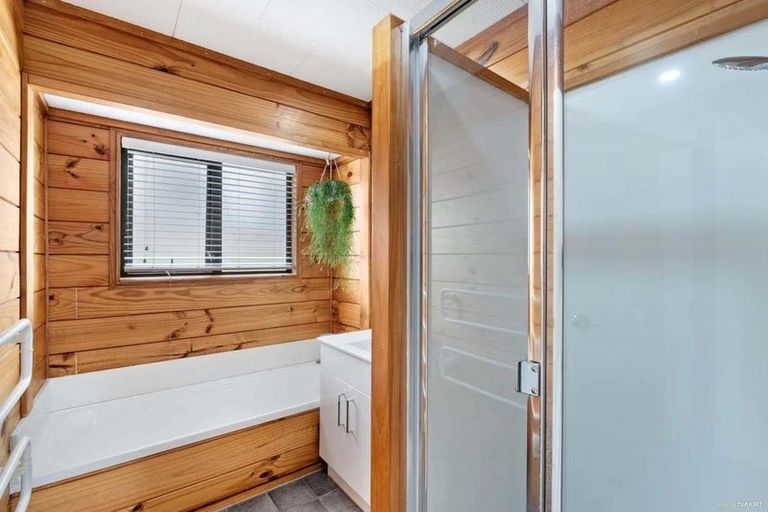 Photo of property in 151 Chivalry Road, Glenfield, Auckland, 0629