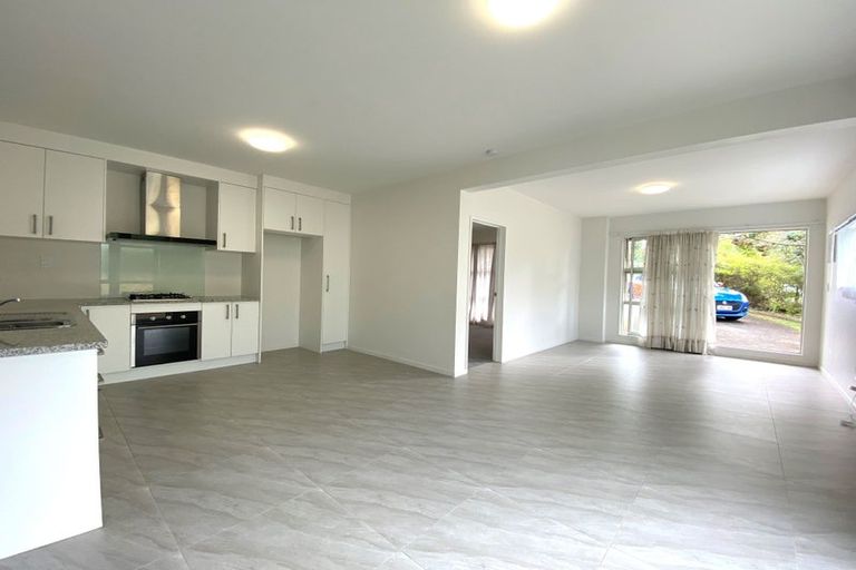 Photo of property in 271 Royal Road, Massey, Auckland, 0614