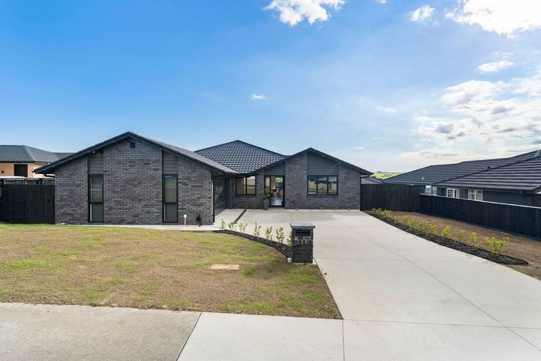 Photo of property in 138 Hitchen Road, Pokeno, 2402