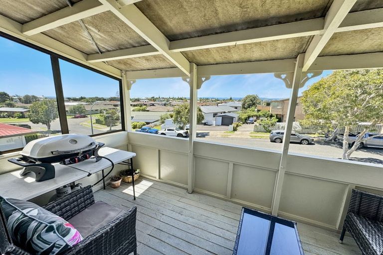 Photo of property in 10 Claydon Place, Ohope, 3121