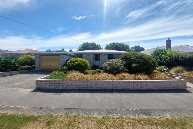 Photo of property in 12 Gladson Avenue, Sockburn, Christchurch, 8042