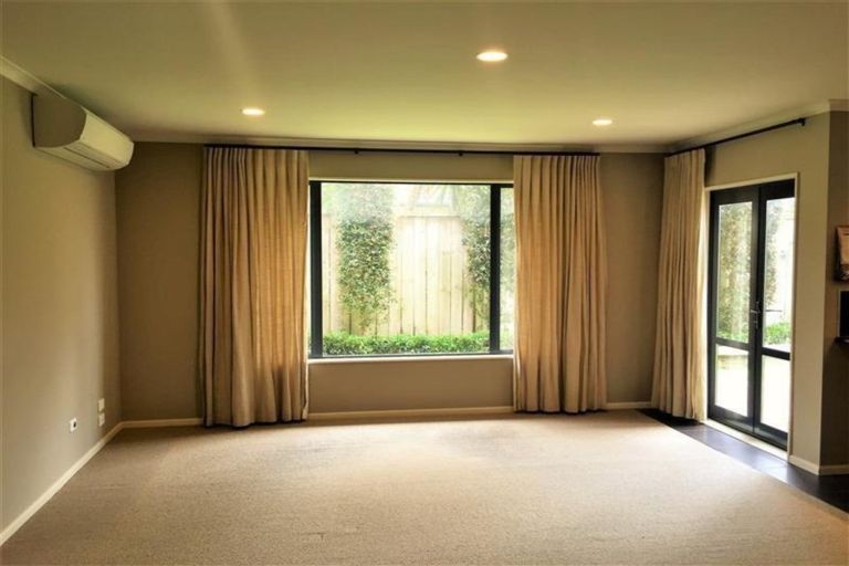 Photo of property in 77 Wayne Francis Drive, Flat Bush, Auckland, 2016