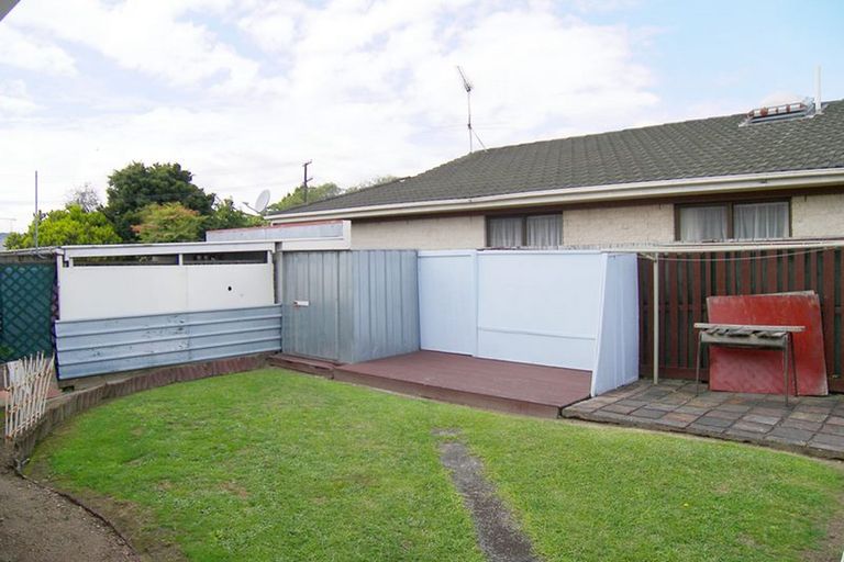Photo of property in 2/17 Settlement Road, Papakura, 2110