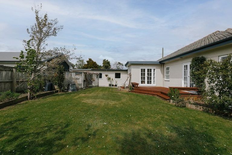 Photo of property in 14 Trent Avenue, Hokowhitu, Palmerston North, 4410