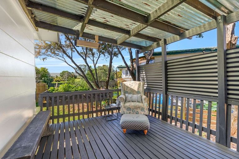 Photo of property in 1/26 Te Moau Avenue, Parakai, 0830