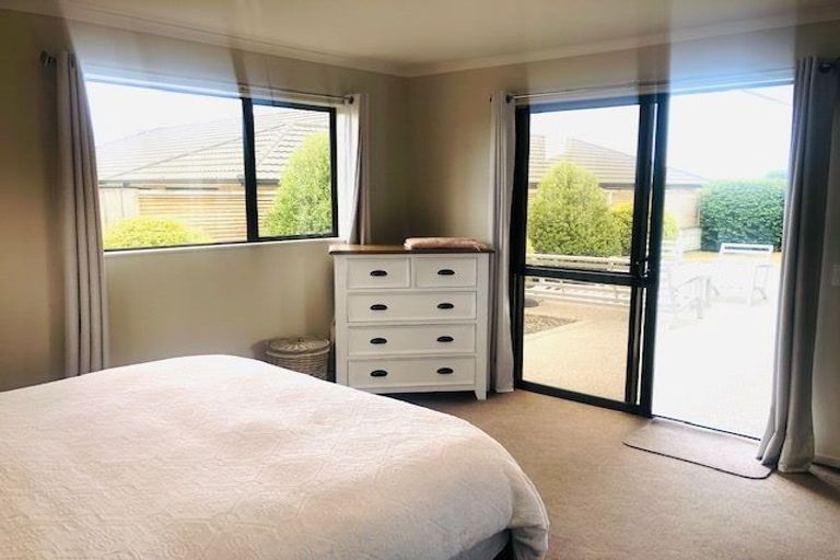 Photo of property in 25 Consort Close, Paraparaumu Beach, Paraparaumu, 5032