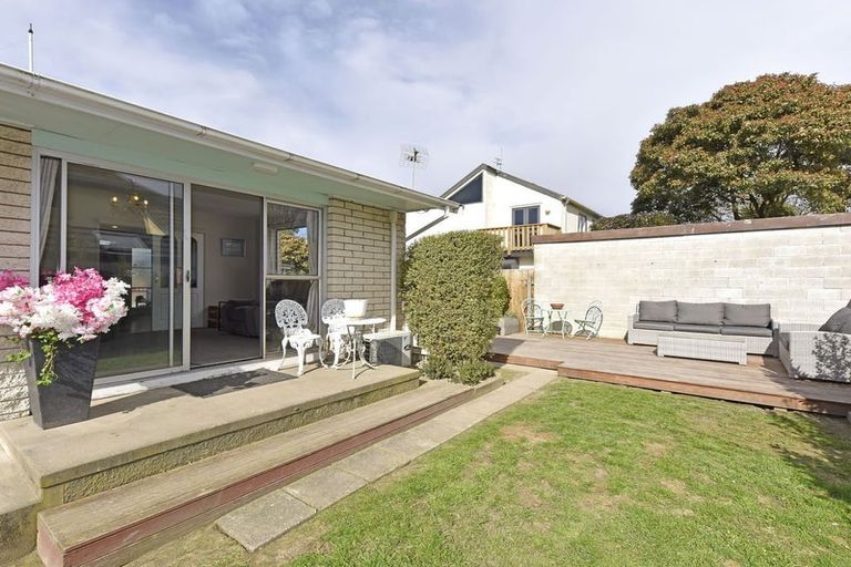 Photo of property in 3/9a Avonhead Road, Avonhead, Christchurch, 8042