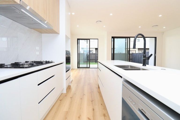 Photo of property in 14 Murray Grey Lane, Karaka, 2580