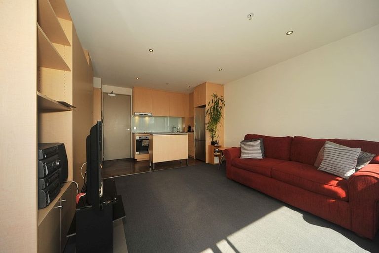 Photo of property in Sanctum Apartment, 10 Ebor Street, Te Aro, Wellington, 6011