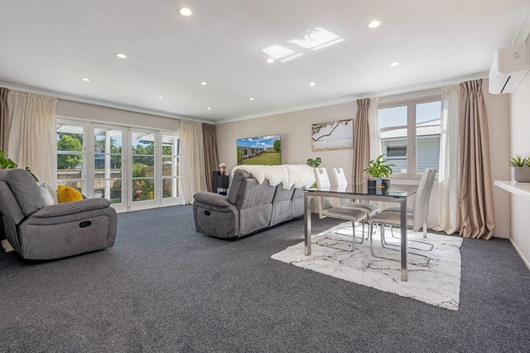 Photo of property in 134 Ruamahanga Crescent, Terrace End, Palmerston North, 4410