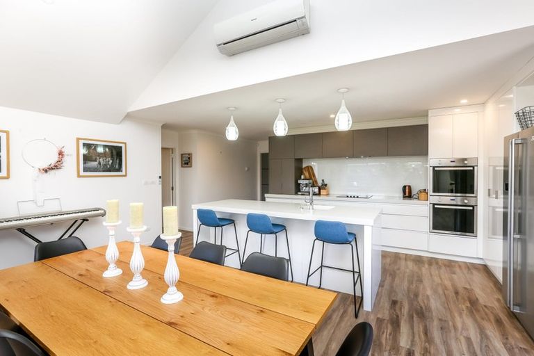 Photo of property in 2a Portland Drive, Highlands Park, New Plymouth, 4312