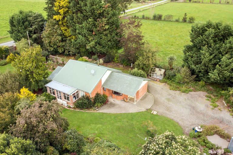 Photo of property in 99 Templer Street, Geraldine, 7992