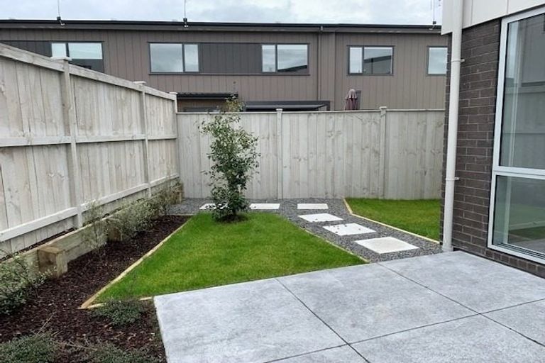 Photo of property in 4 Kawe Marie Lane, Takanini, 2112