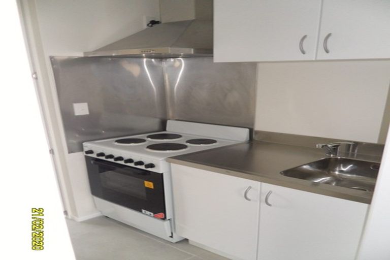 Photo of property in 4 London Road, Korokoro, Lower Hutt, 5012