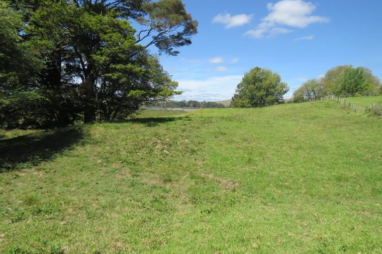 Photo of property in 215a Pahi Road, Pahi, Paparoa, 0571