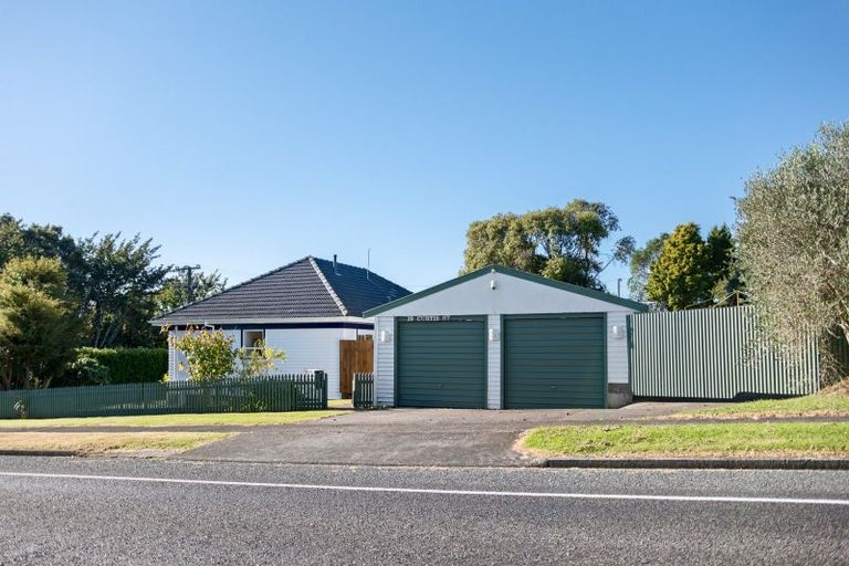 Photo of property in 29 Curtis Street, Okato, 4335