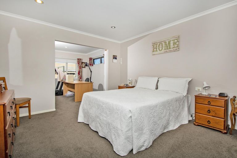 Photo of property in 8 Waitaha Place, Ruakaka, 0116