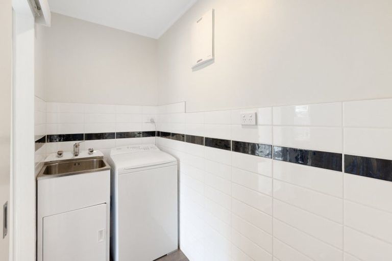 Photo of property in 6 Pokapu Place, Bethlehem, Tauranga, 3110