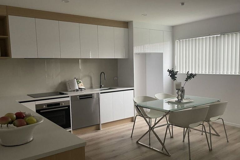 Photo of property in 1/1 Armein Road, Panmure, Auckland, 1072