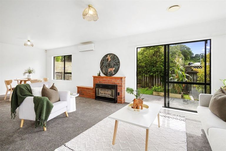 Photo of property in 73a Larsen Crescent, Tawa, Wellington, 5028