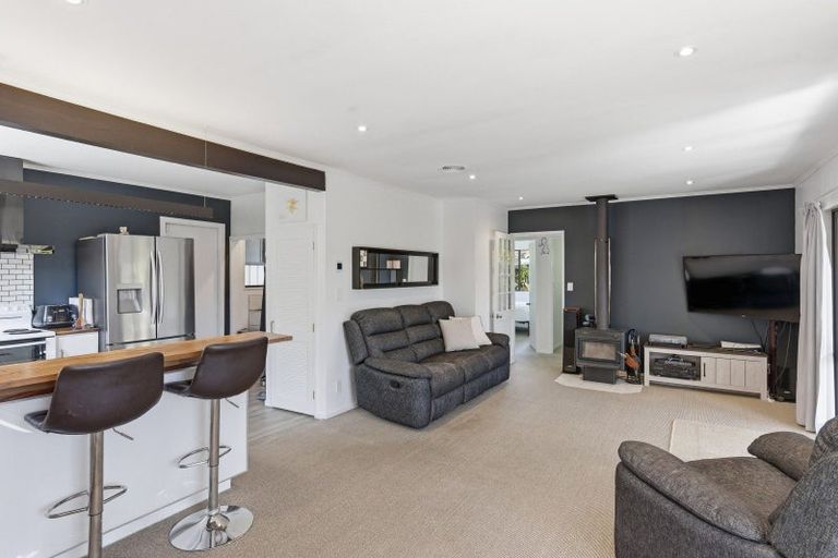 Photo of property in 72 Elizabeth Street, Waikanae, 5036