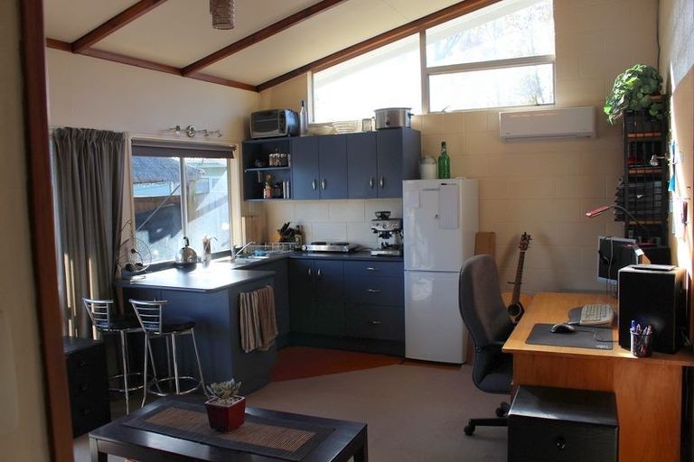 Photo of property in 12 Stewart Place, Melville, Hamilton, 3206