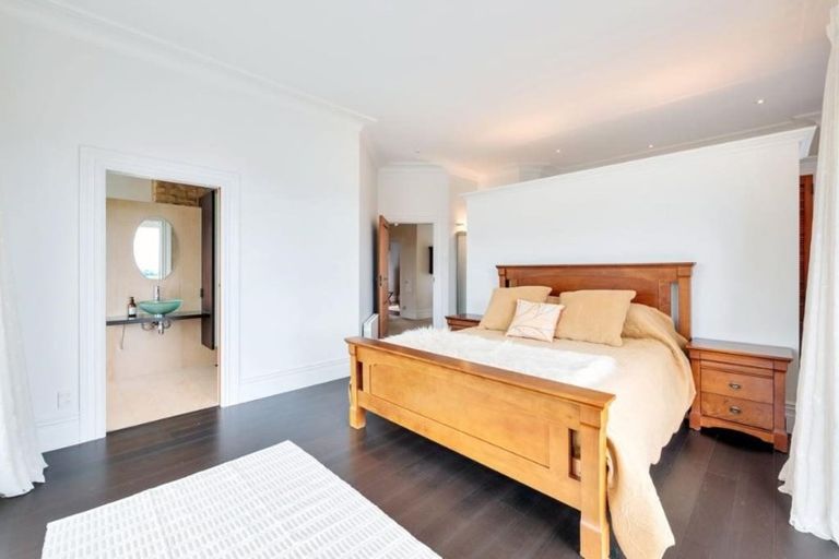 Photo of property in 49 Seaview Avenue, Northcote, Auckland, 0627