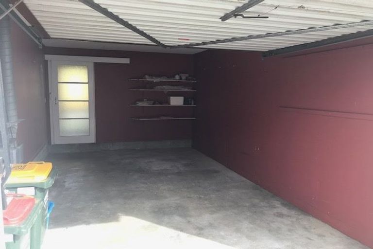 Photo of property in 2/14 Fuller Grove, Woburn, Lower Hutt, 5010